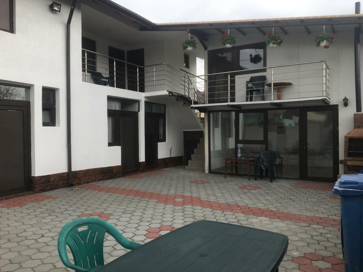 Laubert Hotel Calimanesti Exterior photo